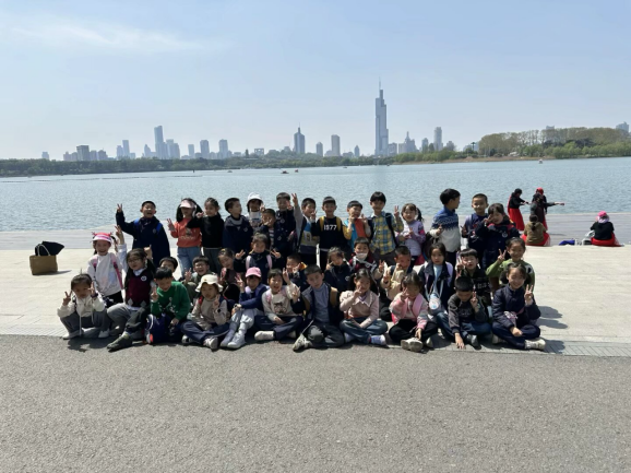 【湖畔·学生活动】春日寻芳 童心飞扬——金陵小学（仙林湖校区）一年级春季综合实践活动_html_c196073.png