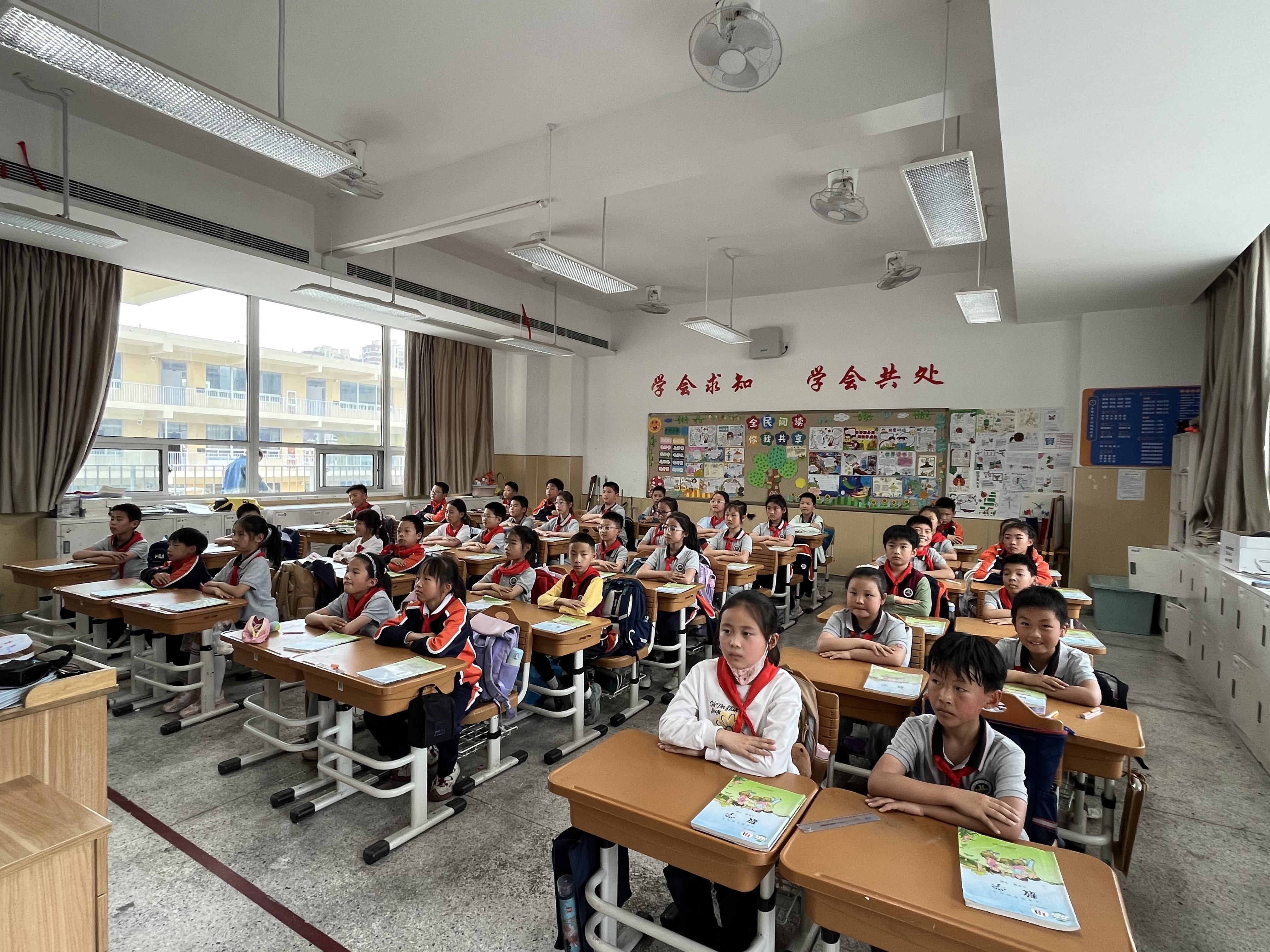 【湖畔·童化课堂】推理想象，感悟度量一致性——数学校本研修之课例研讨（257）_html_598b09db.jpg
