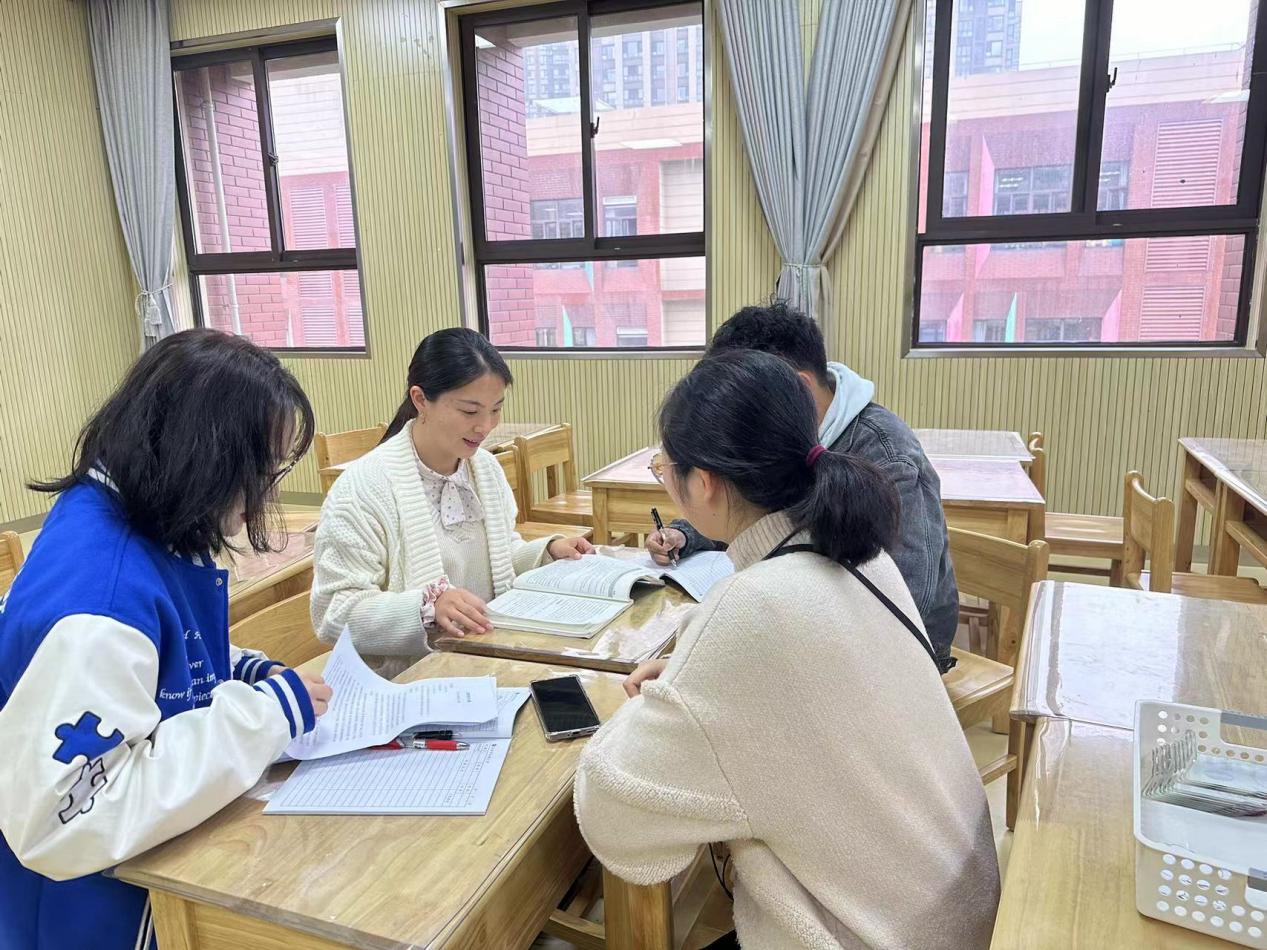 【湖畔·童化课堂】“POE策略探索应用”——记科学组教研_html_4a755a92.jpg