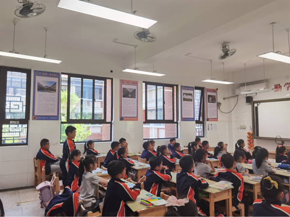 【湖畔·童化课堂】聚焦核心素养，深度落实做中学——数学校本研修之课例研讨（202）_html_50064257.png
