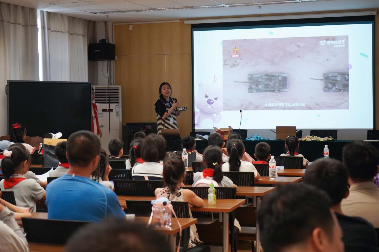 【湖畔 家长互助团】梦起科大，智慧启航——“小蓝鲸”科普研学营第二次蚕桑和船海科技之旅_html_m4a533e7c.jpg