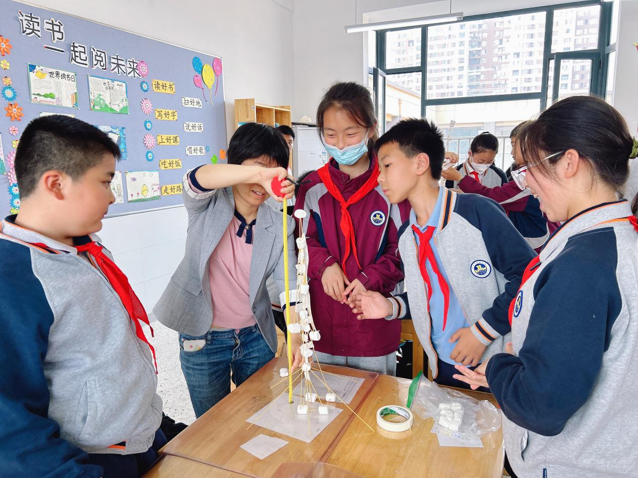 【博学广志】魅力家长课堂，助力学生成长  _html_72060cb8.jpg
