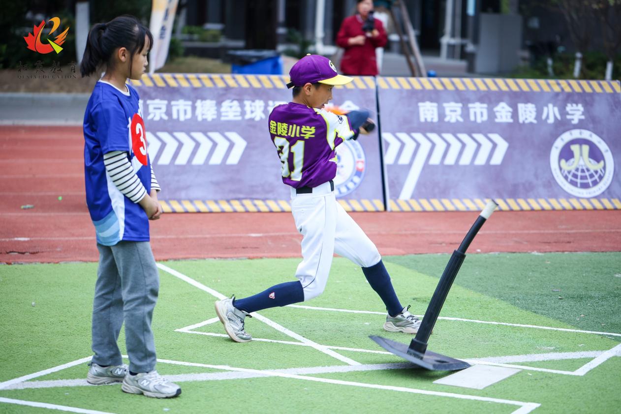 【博学广志】激情对“垒” “棒”响未来——南京市金陵小学广志路校区参加栖霞区阳光体育联赛棒垒球邀请赛_html_50f50798.jpg