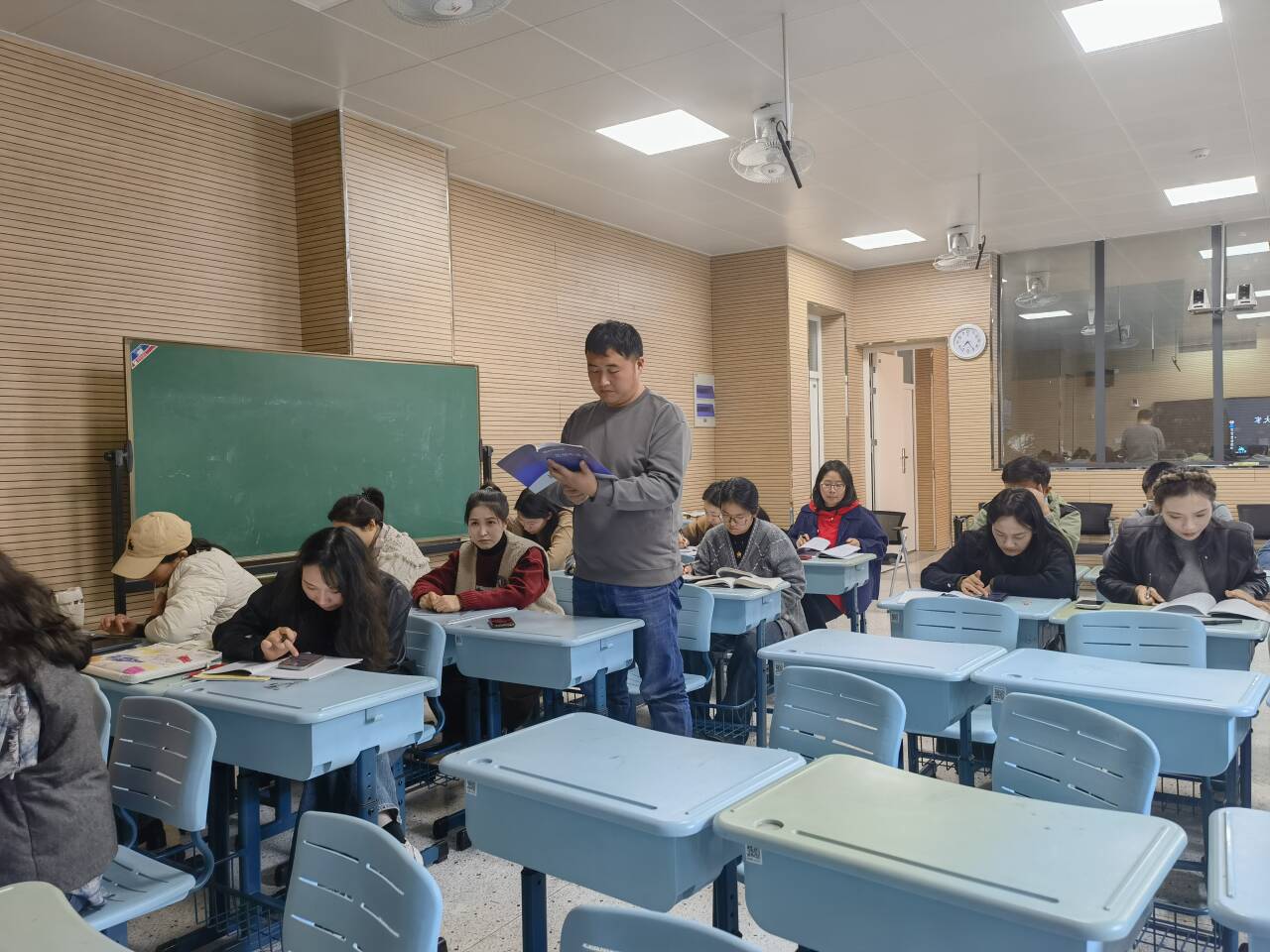 【博学广志】聚焦单元备课，共促教学成长——记金陵小学广志路校区数学组教研（4）_html_m4a5836ad.jpg