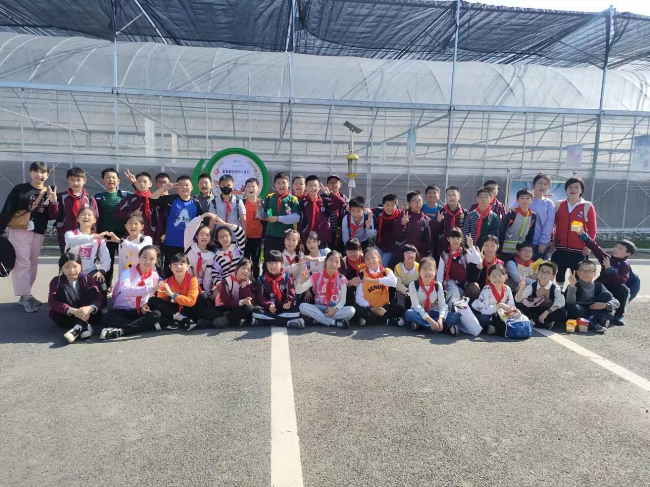【湖畔·学生活动】探秘农场 劳动“趣”秋游——金陵小学（仙林湖校区）五年级秋季综合实践活动_html_m2b205127.jpg