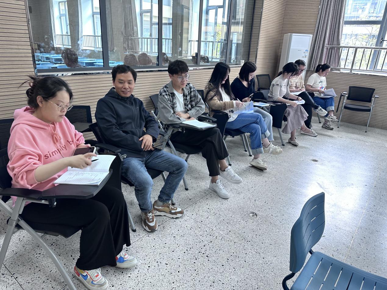 【博学广志】“音”为有你，“乐”在其中———记广志路音乐组校本研修（2）_html_m4fba430b.jpg