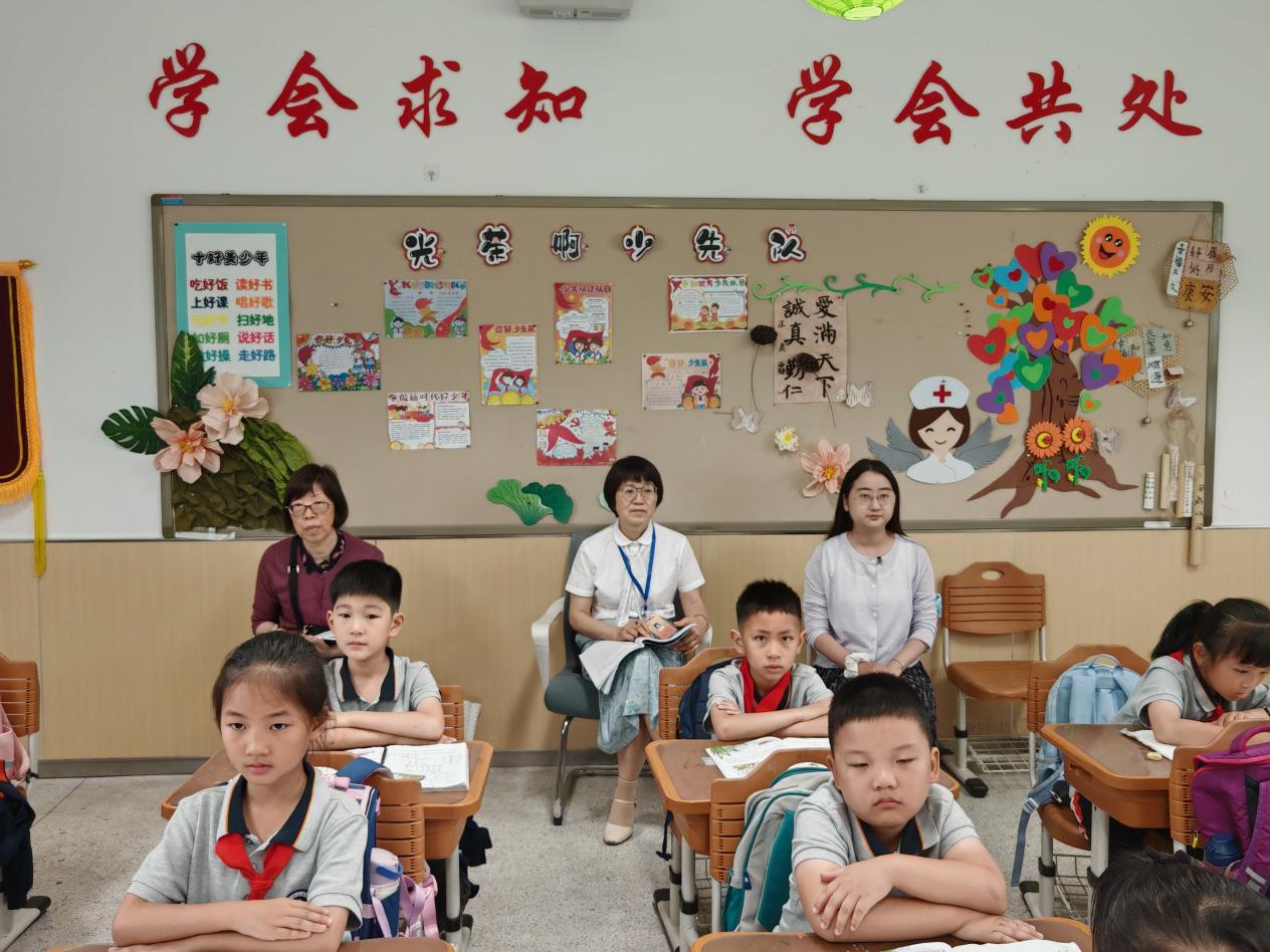 【湖畔·协同育人】初夏正当时，督导促前行-南京市金陵小学（仙林湖校区）6月专项督导_html_m7cd57d51.jpg