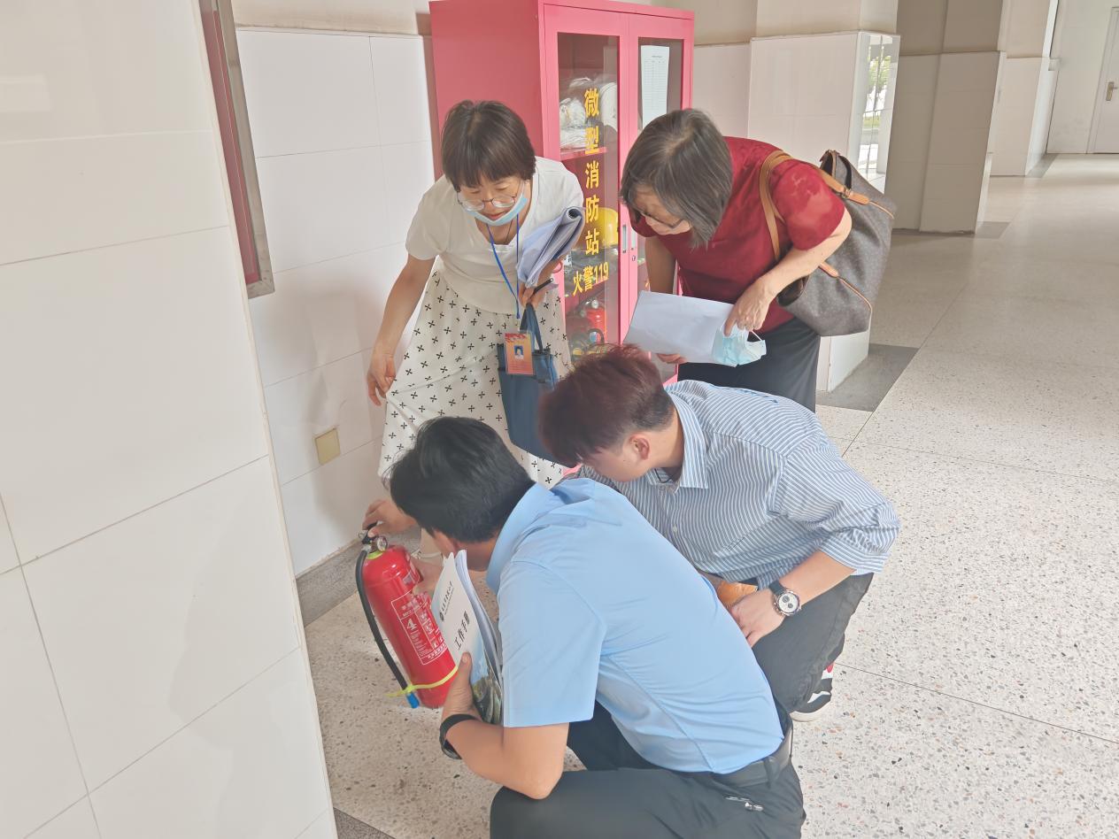 【湖畔·协同育人】开学工作稳推进，专项督导促提升——金陵小学（仙林湖校区）9月专项督导_html_29562d59.jpg