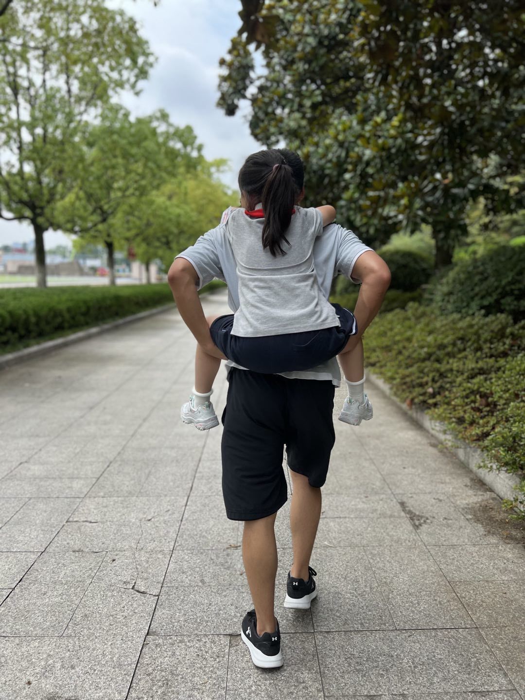 【博学广志】传承红色基因 牢记时代使命——金小广志二年级专题研学活动_html_1dcea685.jpg