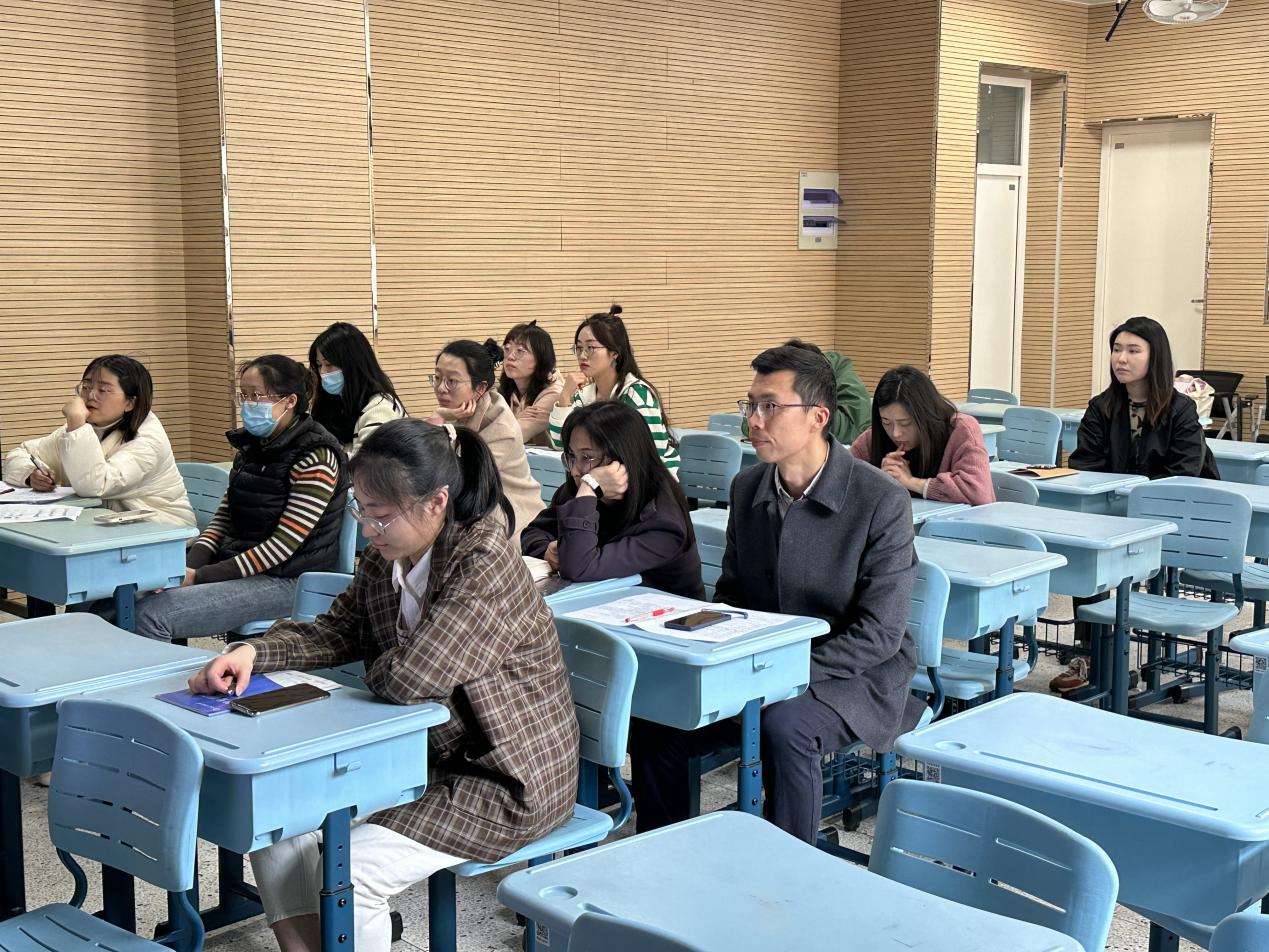 【博学广志】研思共进，同行互助——记金陵小学广志路校区英语组教研活动_html_m220a16e7.jpg