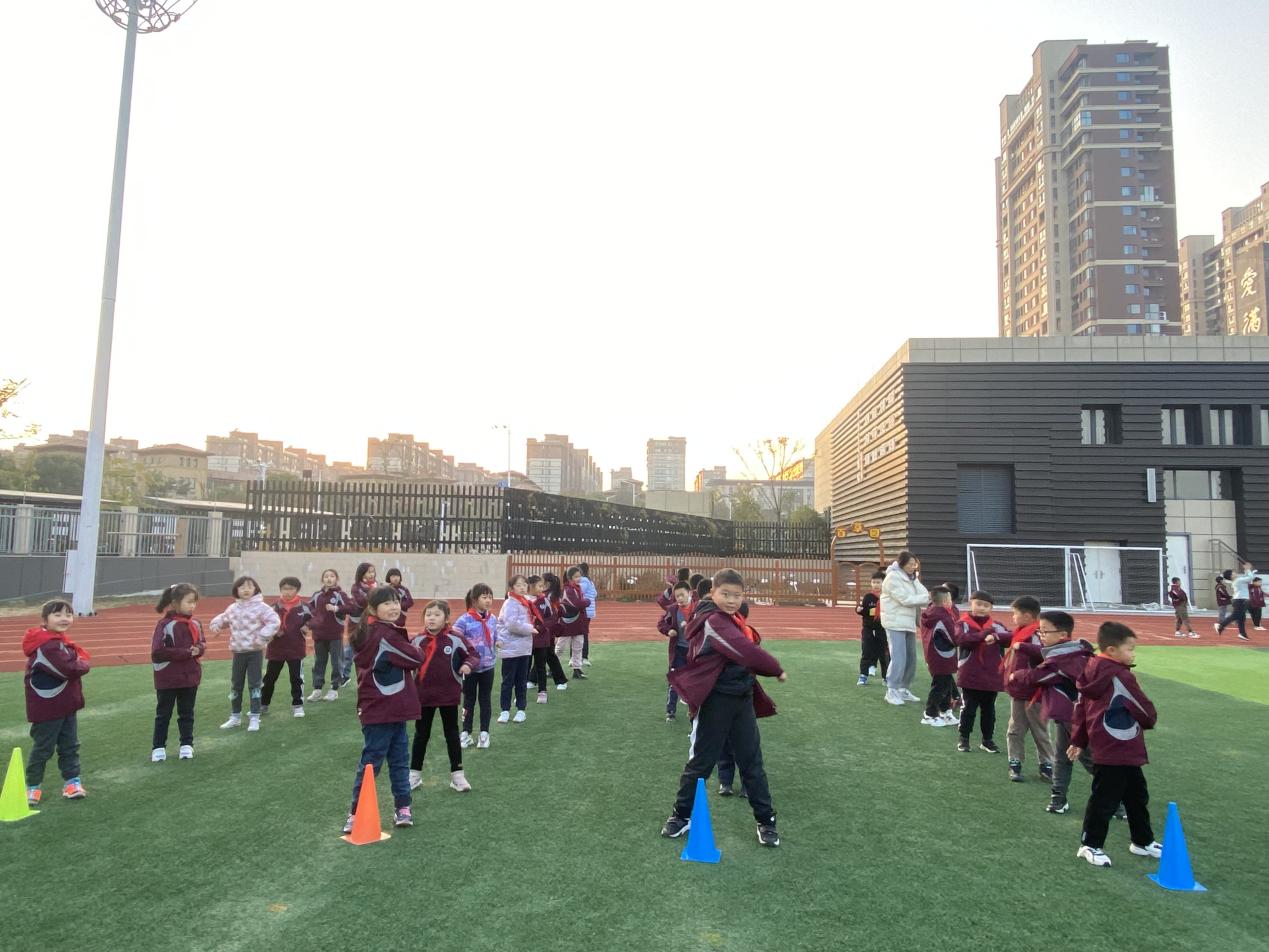 【博学广志】小眼睛 亮晶晶 爱眼护眼我能行——记金陵小学广志路校区“防近周”系列活动_html_1ad21088.jpg
