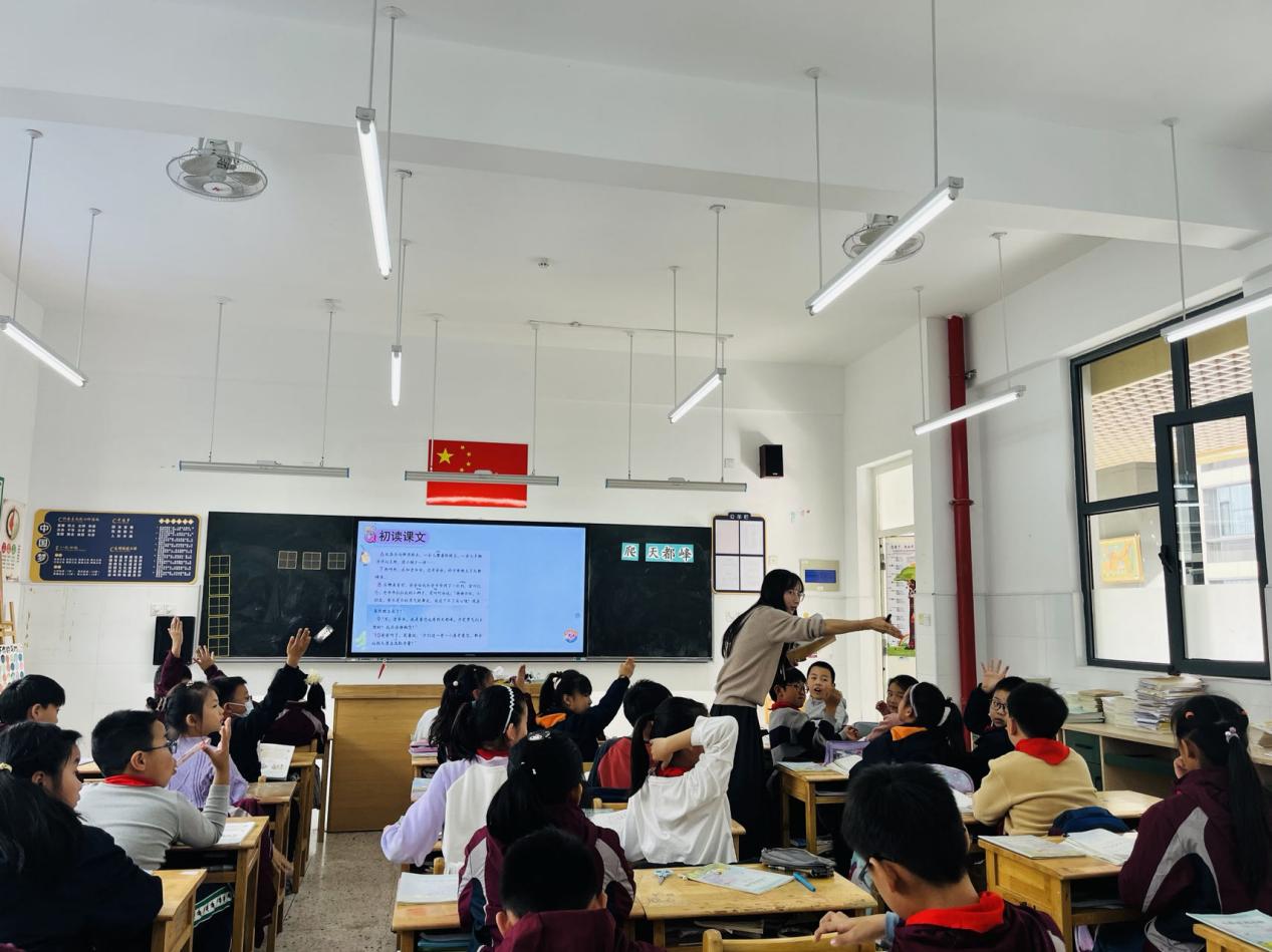 【博学广志】聚焦习作单元，共研教学策略——金陵小学广志路校区四年级语文组教研活动_html_m7b178434.jpg