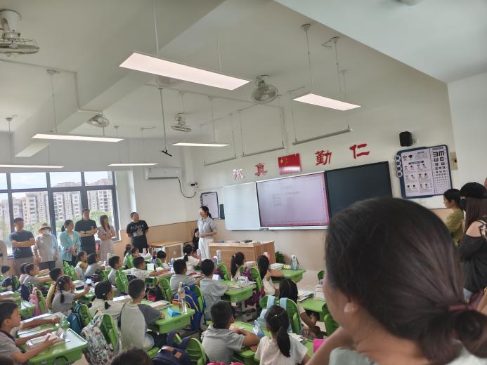【湖畔·学生活动】迈好成长第一步，快乐启航新旅程——南京市金陵小学（仙林湖校区）2025级一年级新生入学培训_html_288cab48.jpg