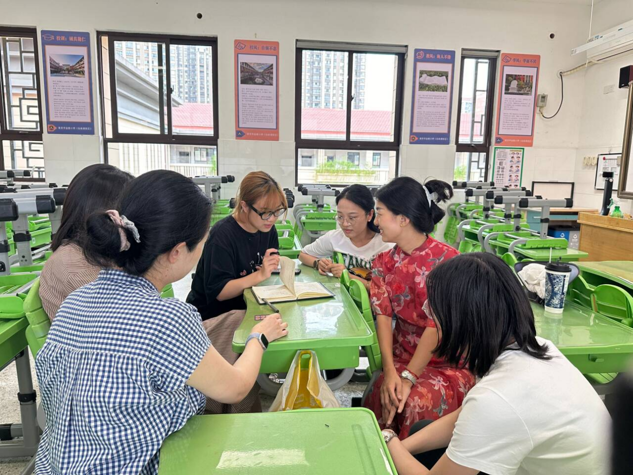 【湖畔分享】阅读分享浸书香，且行且思共芬芳——金陵小学（仙林湖校区）英语组阅读分享活动_html_m4735019c.png