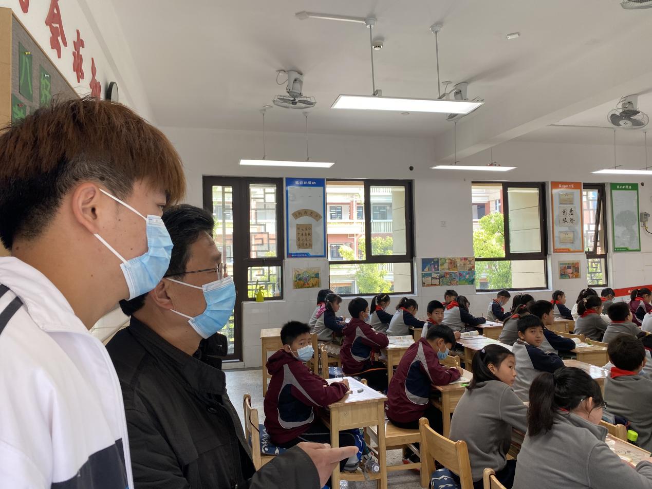 【湖畔光影】责任督学进校园，精准指导保复学——金陵小学（仙林湖校区）迎接复学专项督导_html_m4497b7c3.jpg
