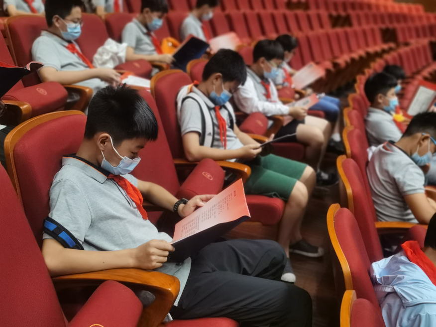 【湖畔光影】学习回信精神 传承红色基因_html_3f91b165.png