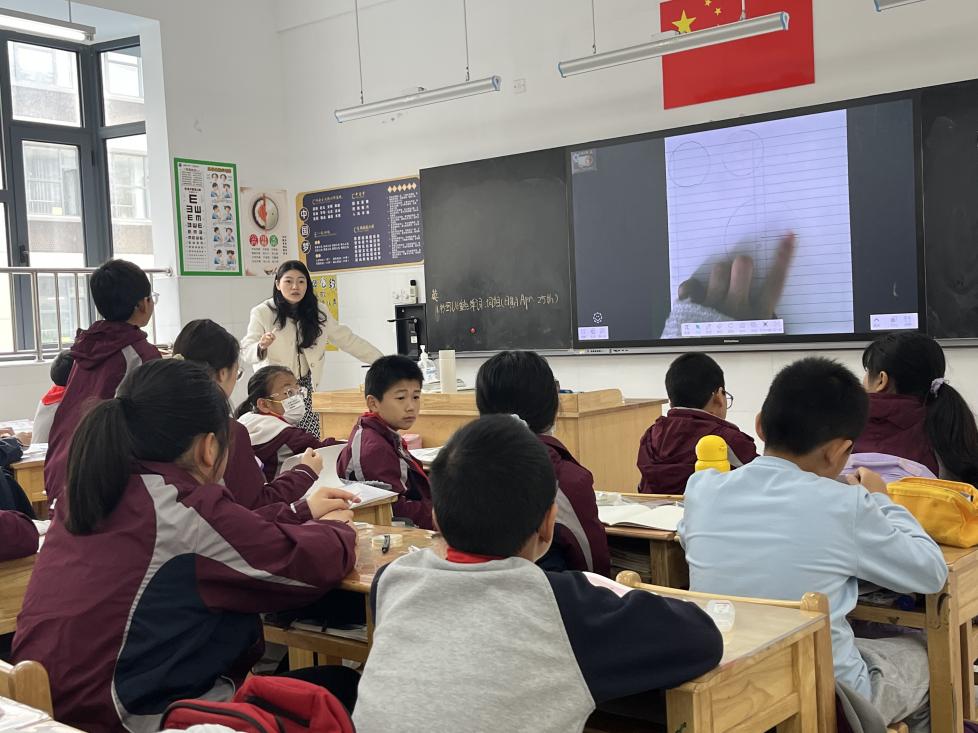 【博学广志】聚焦课堂，不断提升——金陵小学广志路校区数学组基于儿童立场的理学单教学实践研究（二十二）_html_m3d123655.jpg