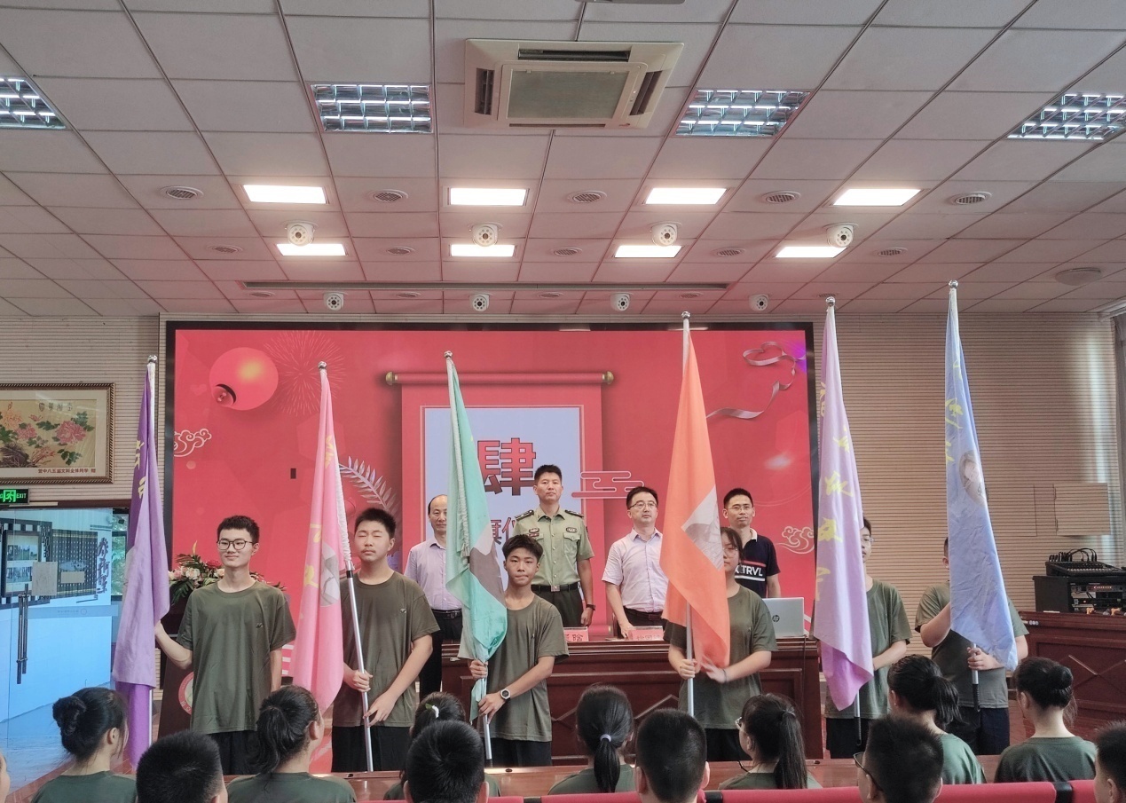 少年神采 国防未来（1）_html_m5fc35912.jpg