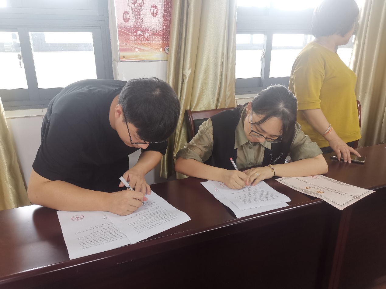 9.22师徒结对新闻报道_html_m328ba6f4.jpg