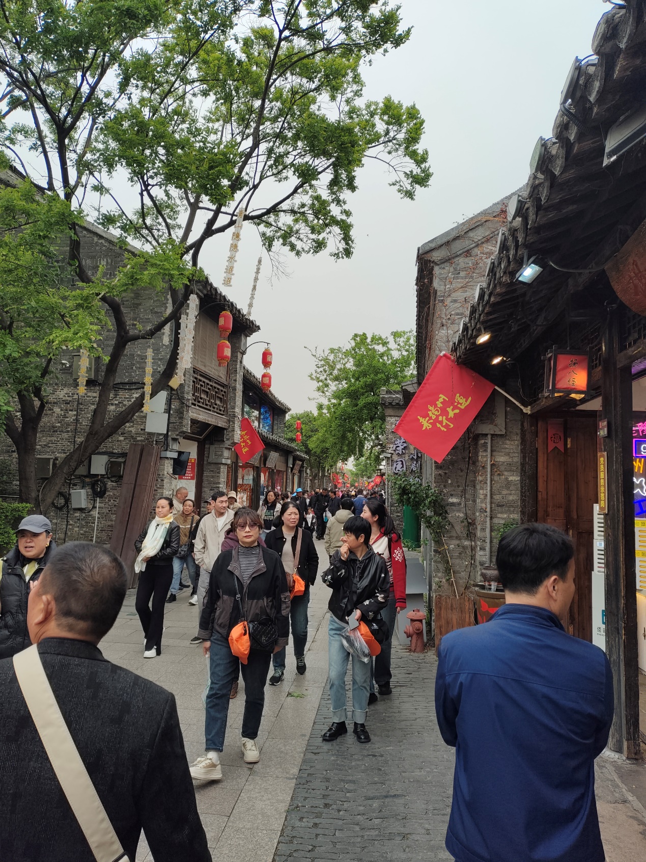 教职工春游 报道_html_m49fb797e.jpg