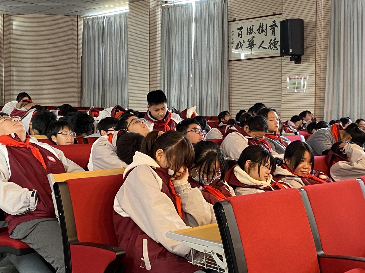 心理讲座_html_m6bccd6b2.jpg
