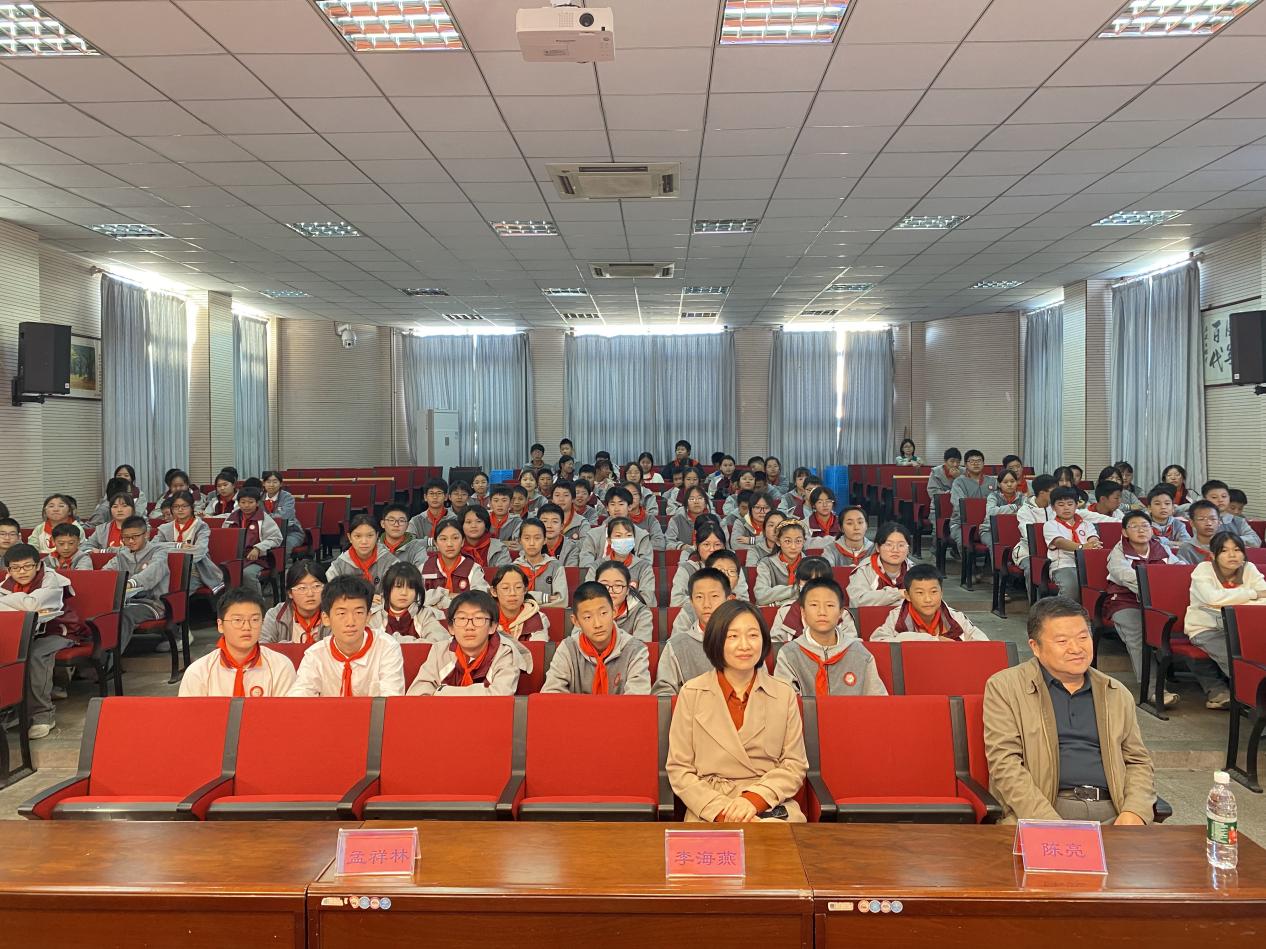10.23 图书馆讲座_html_mbe369ca.jpg