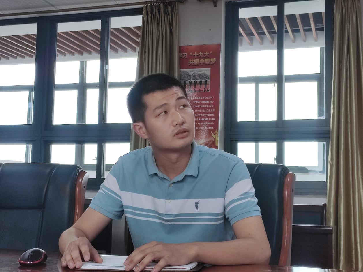 【尊荣营中】让青春在奋斗中绽放光彩(1)_html_17af8ca9.jpg