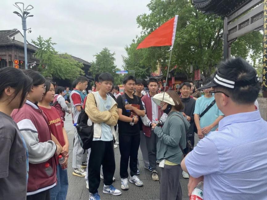 【尊荣营中】寻觅六朝烟火 传承金陵文化——南京市营防中学组织初三年级语文研学活动_html_m307aa3c4.jpg