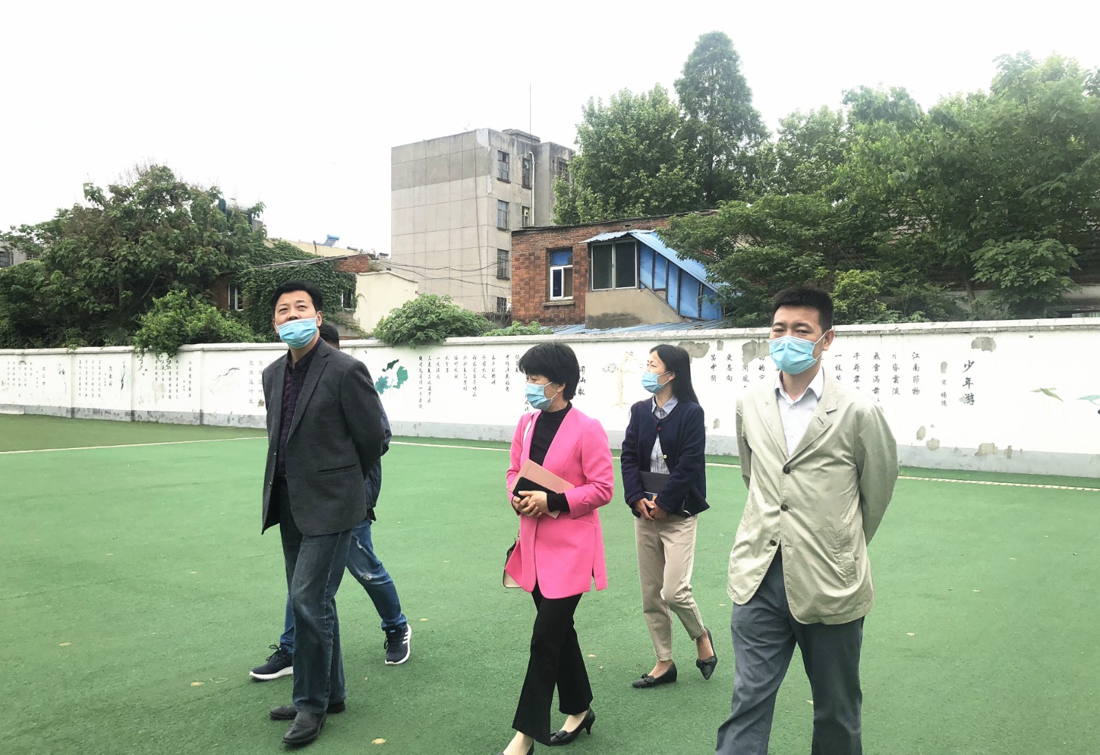 200506【养善栖小】携手并进 共赢未来——吴向忠副局长莅临江南小学视察复学返校工作图片2.jpg