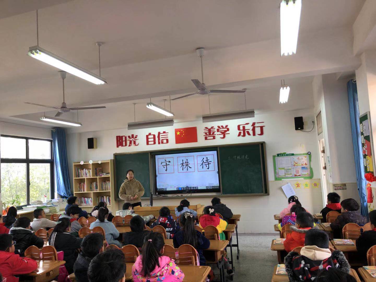 报道二_html_5c822f1.jpg
