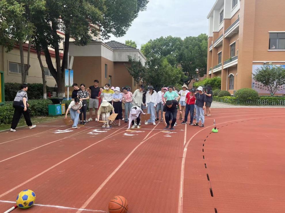 趣味运动 为你喝彩_html_m1f382ac8.jpg