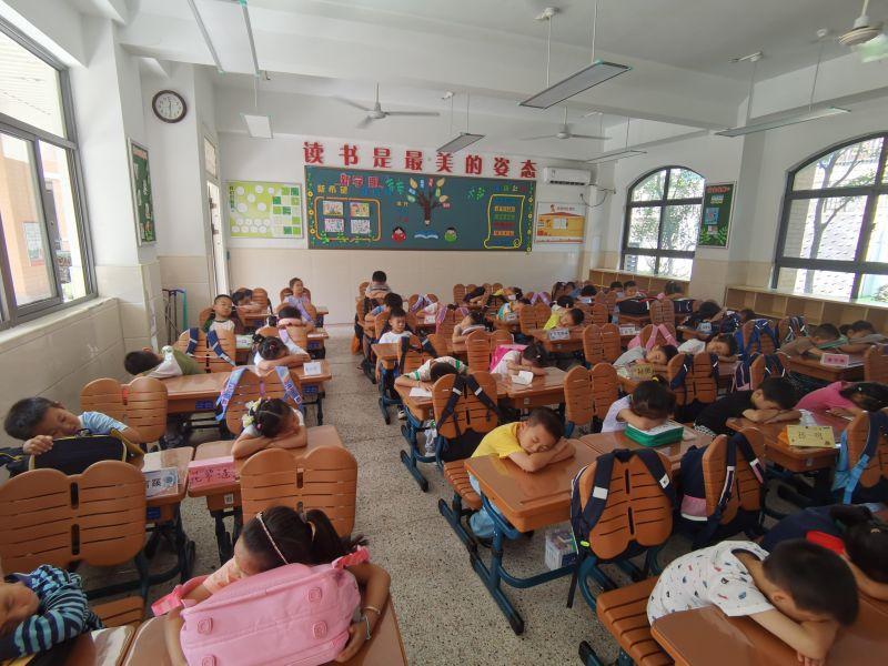 幼小衔接适应课程报道_html_m7b49679.jpg
