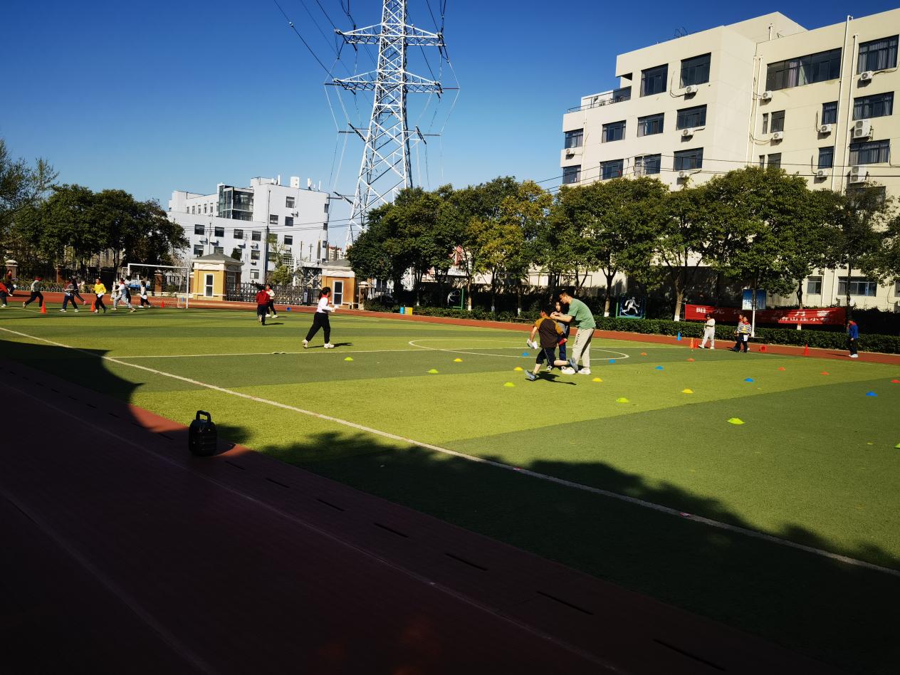 2.核心素养下小学田径课堂教学研讨新闻稿一 - 副本_html_m3ce9c8f5.jpg