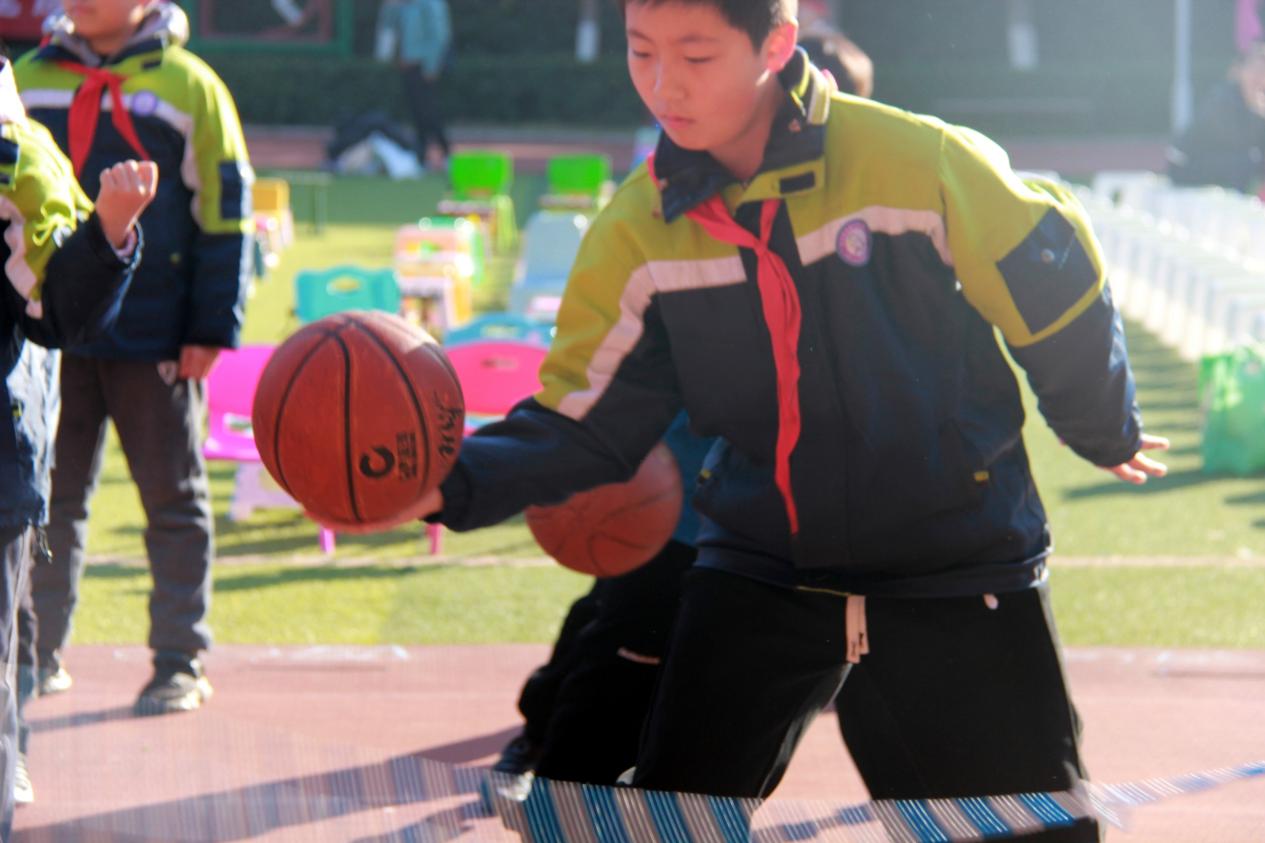 幕府山庄小学第六届冬季运动会(1)_html_m616fdc0f.jpg