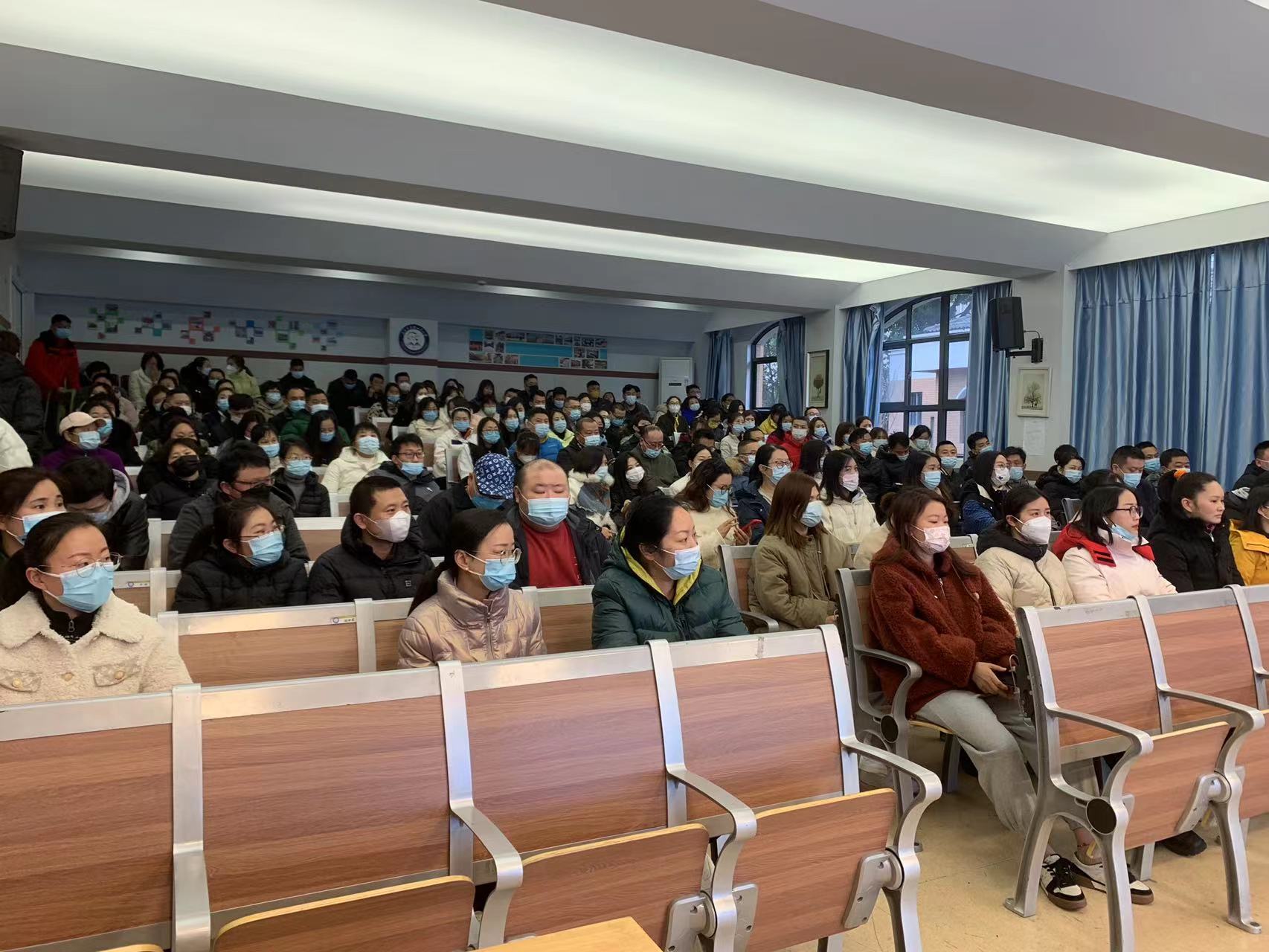 三年级家长会新闻稿_html_mb38f2d6.jpg