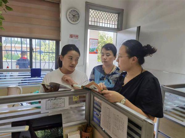 推门听课报道_html_6769feb4.jpg