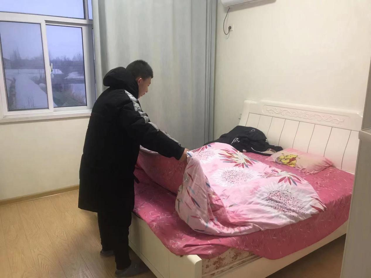 劳动中的年味，团圆中的温情_html_m3be0481a.jpg