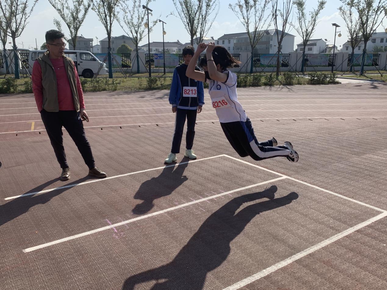 强体魄，展风采，喜迎二十大_html_5d4cd487.jpg