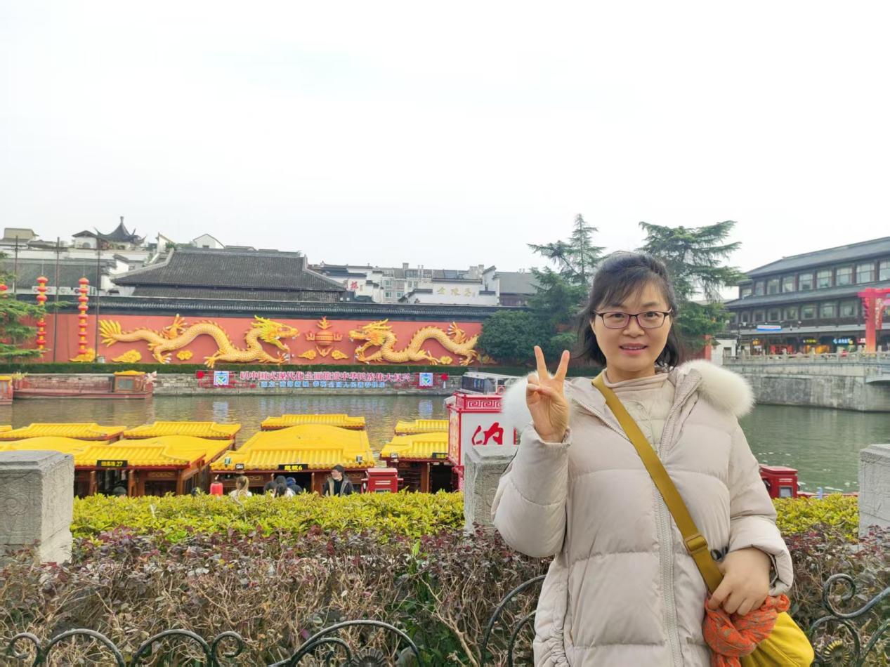 陈梅宁介绍_html_217661c0.jpg
