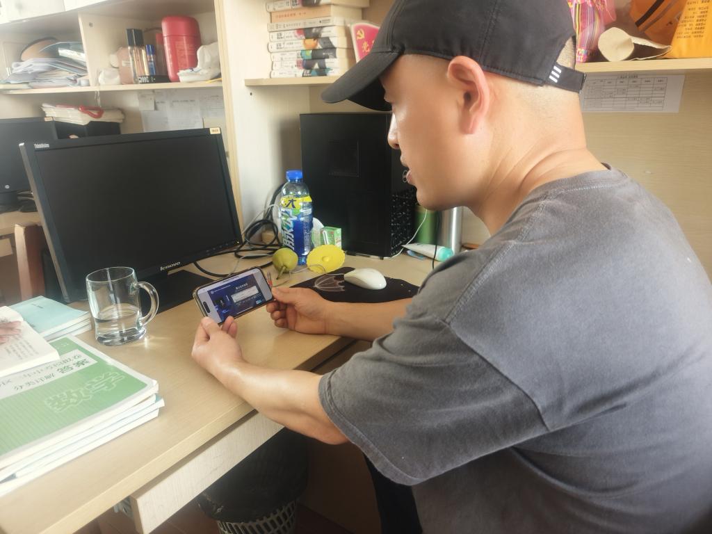 优秀教师樊金贵_html_3e1caf6b.jpg