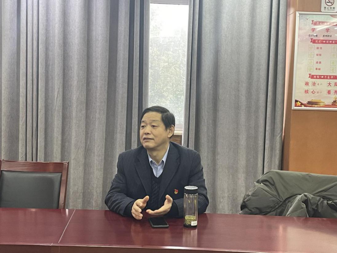 情暖华电，相伴成长_html_7951a81b.jpg