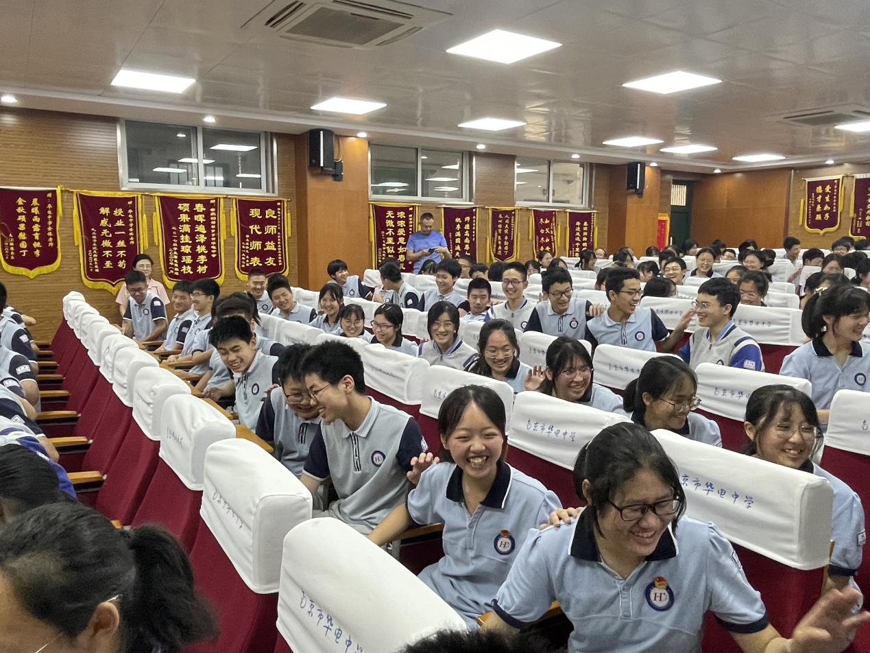 【尚真华电】心动力，行未来 ——华电中学举行2022届九年级励志讲座_html_m66830611.jpg