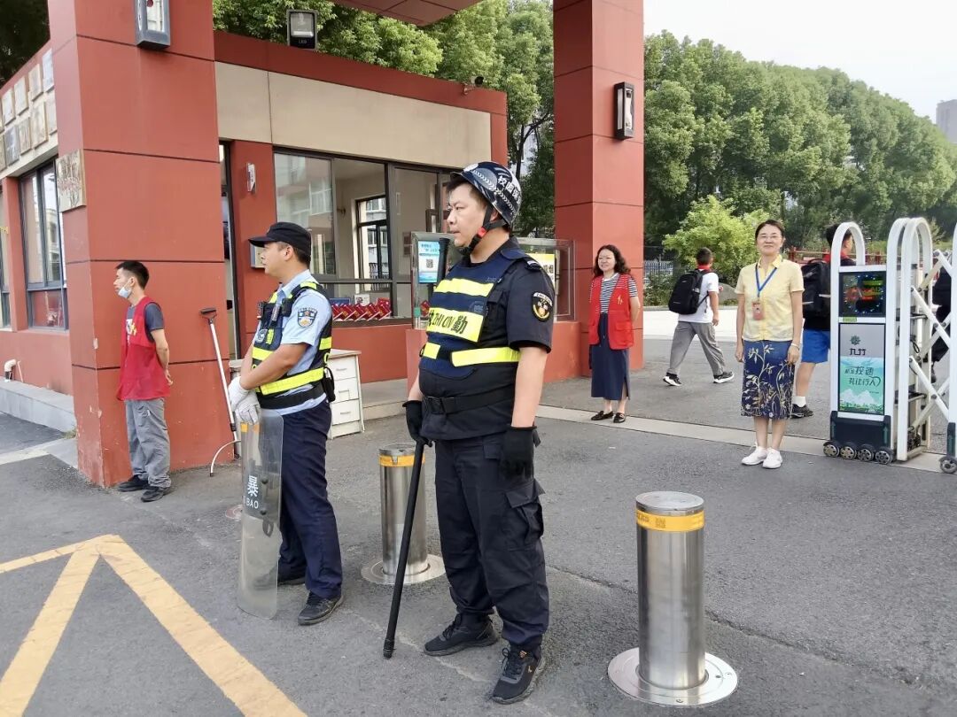【尚真华电】南京市华电中学迎接“开学工作”专项督导        