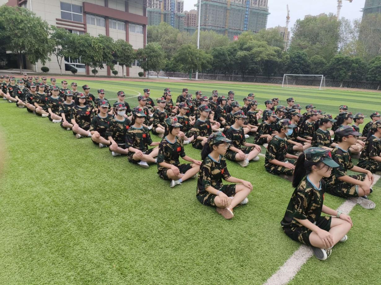 【尚真华电】军姿飒爽显风采，砥砺奋进正当时_html_m587d5085.jpg