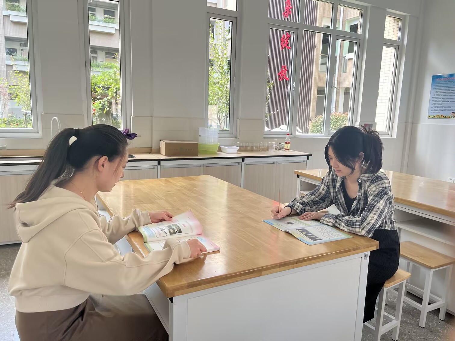 科学组.jpg