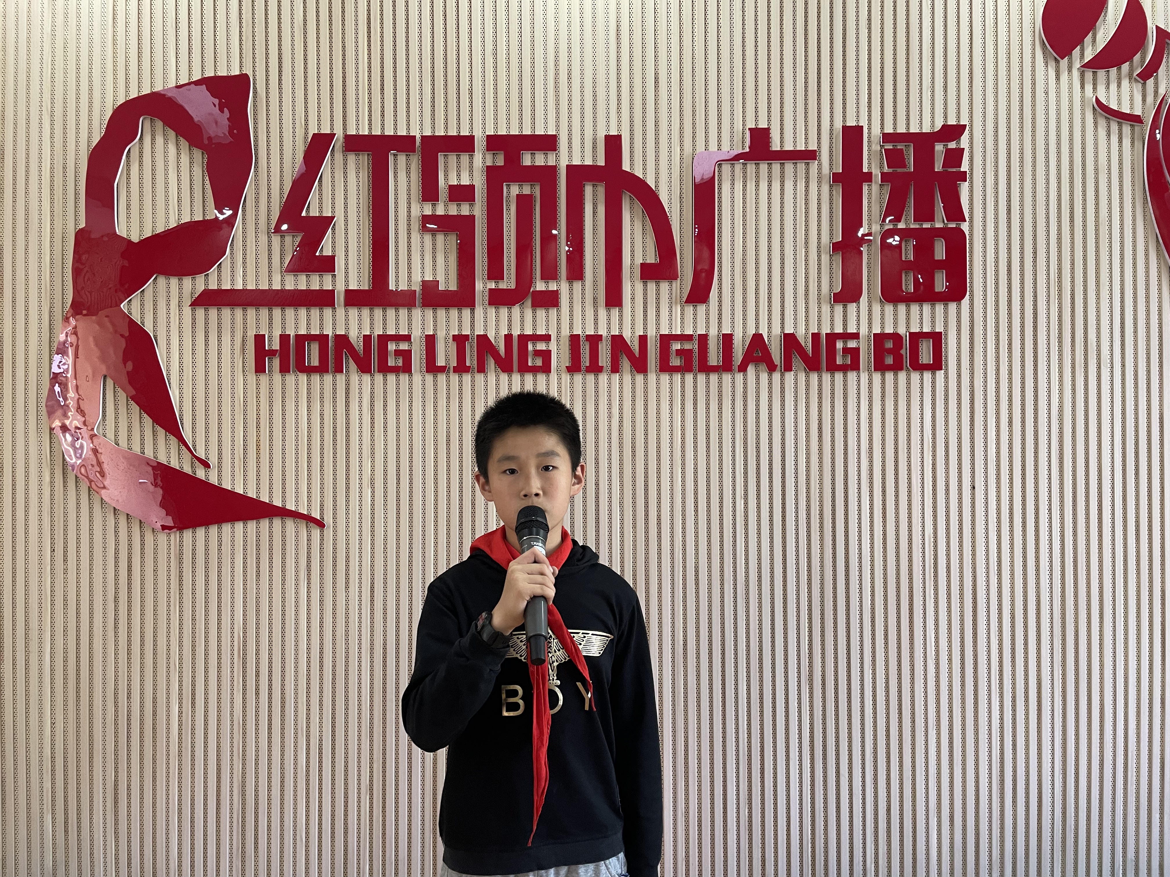 【花港一小】颁发流动红旗，传承文明风尚（九十五）