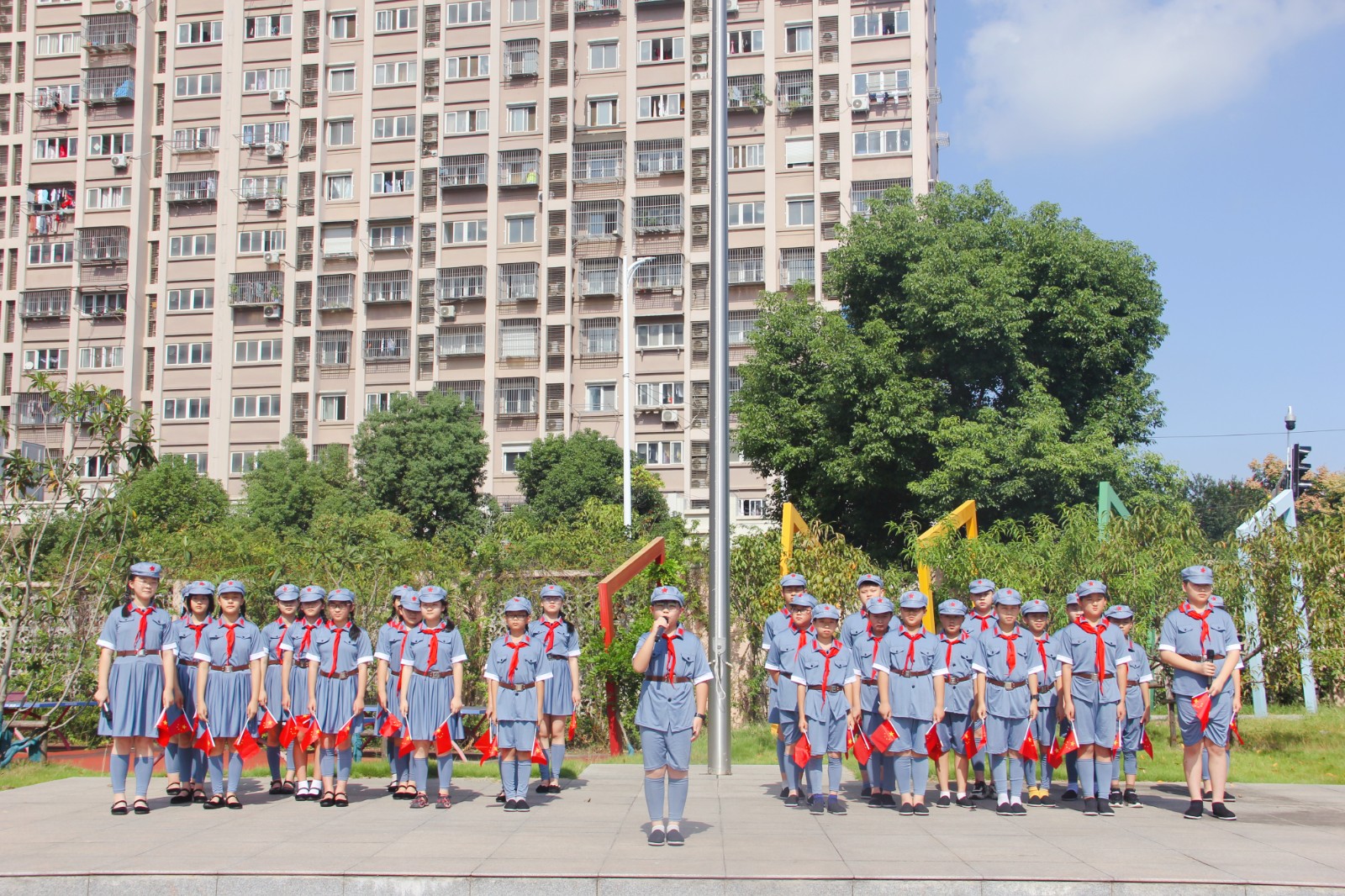 【花港一小】最好的缅怀是传承，最好的纪念是奋斗！ ——花港一小2021年烈士纪念日特别活动暨“向国庆献礼”系列活动（三）
