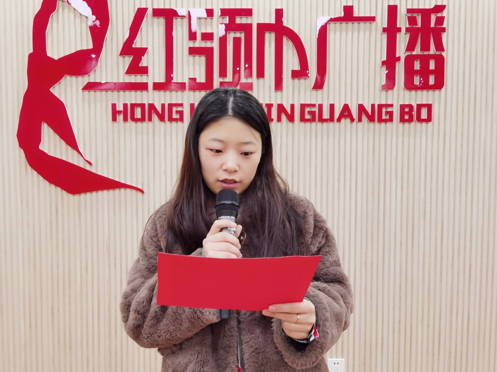 【花港一小】颁发流动红旗 传承文明风尚（四十八）