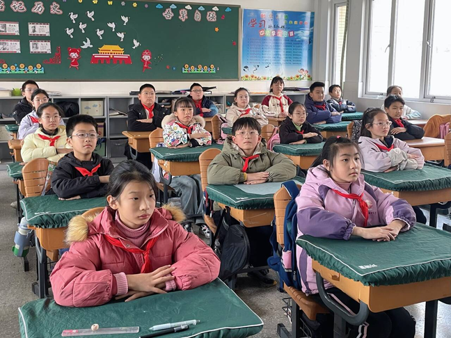 【花港一小】勿忘国殇，吾辈自强 花港一小国家公祭日系列活动（四）第十五周主题班会