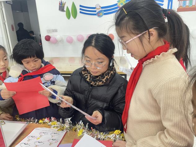 【正学丁三】灵蛇启智 精彩无“笔”—— 南京市丁家庄第三小学一、二年级无纸化测试活动_html_m7e63aa1d.jpg
